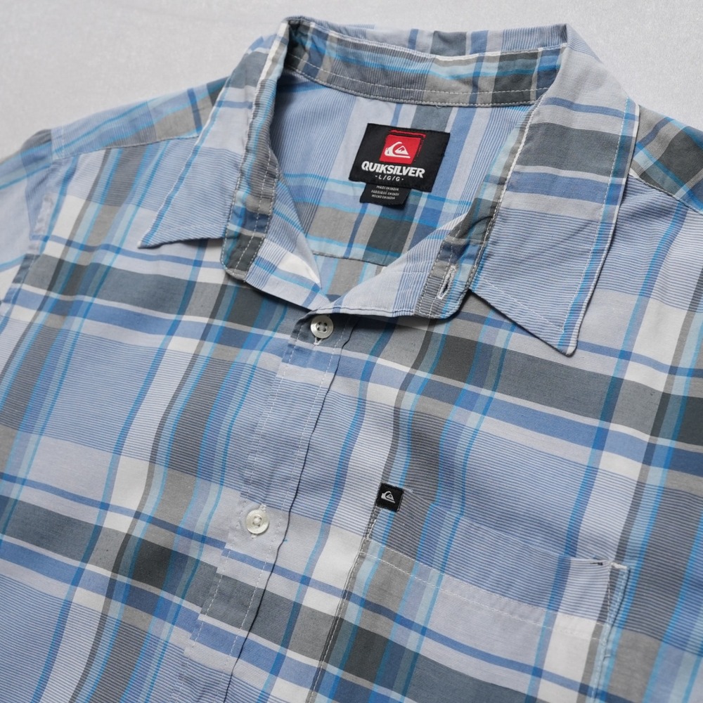 Quiksilver Plaid Button Up Mens Large Blue Short Sleeve Pocket Shirt - Picture 6 of 16